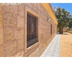 ESPECTACULAR VILLA CON PARCELA