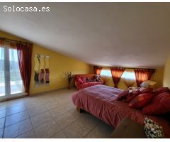 Magnífico chalet de 204 M2, en bonita Finca de 32.354 M2, plana