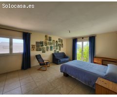 Magnífico chalet de 204 M2, en bonita Finca de 32.354 M2, plana
