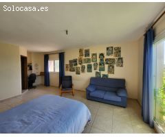 Magnífico chalet de 204 M2, en bonita Finca de 32.354 M2, plana