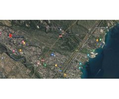 Dos parcelas urbanas contiguas de 893 y 805 M2