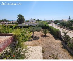 Casa unifamiliar de 113 M2 en planta baja, con dos parcelas esquineras de 1.260 M2