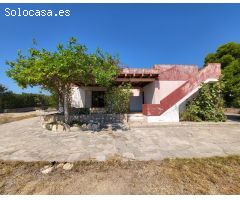 Casa unifamiliar de 113 M2 en planta baja, con dos parcelas esquineras de 1.260 M2