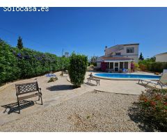 Chalet unifamiliar de 179 M2 con parcela de 785 M2 más piscina