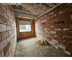 Edificio de obra nueva con muchas posibilidades