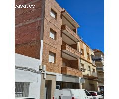 Edificio con pisos de obra nueva con muchas posibilidades