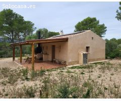 Finca Rústica con encantadora casa de campo de 70 M2 y agua conectada