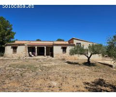Bonita Finca Rústica con impresionante Masía de campo de 210 M2, vistas al mar