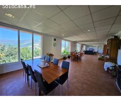 Espectacular casa rural de 400 m2 en Finca con magníficas vistas de la sierra