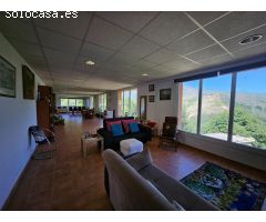 Espectacular casa rural de 400 m2 en Finca con magníficas vistas de la sierra