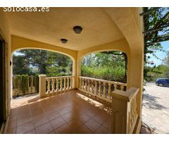 Bonito chalet unifamiliar de 90 M2 en parcela ajardinada y piscina comunitaria