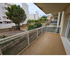 Magnífico piso con piscina comunitaria, a escasos 300 metros de la playa
