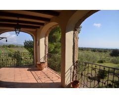 Única Villa de 900m² en Parcela de 1 ha + 90.000m² de Terreno, con Vistas al Mar, Delta del Ebro