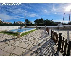 Encantadora Casa Unifamiliar en Venta en LAmetlla de Mar