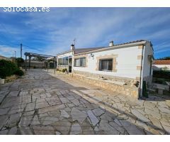 Encantadora Casa Unifamiliar en Venta en LAmetlla de Mar