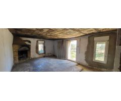 Exclusiva Finca Rústica de 48.805 M2 con antigua Masía de 284 M2, a 7 km de la playa