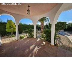 Chalet Mediterráneo con Piscina a 500m del Mar