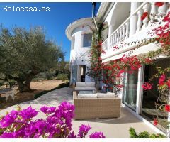 Magnífica propiedad de 4 hectáreas con 2 casas independientes, vista al mar y al delta del Ebro