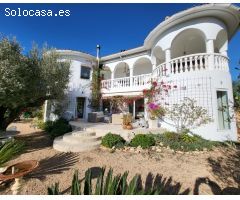 Magnífica propiedad de 4 hectáreas con 2 casas independientes, vista al mar y al delta del Ebro