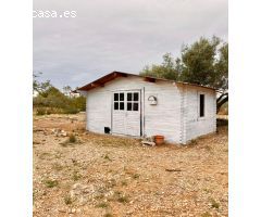 Finca Rústica con caseta y casa de madera, a 5,5 km del mar