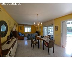 ¡Oportunidad única! Chalet con piscina y gran jardín en la costa de L’Ametlla de Mar ?????????