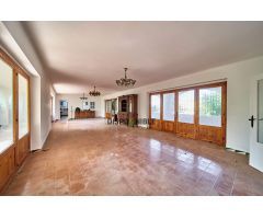 Chalet en Venta en Valencia de las Torres, Valencia