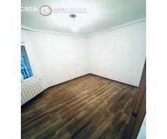 SE VENDE PISO REFORMADO DE 4 HABITACIONES EN EL CENTRO