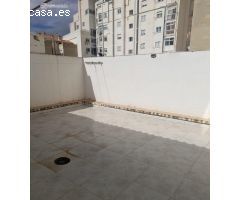API LUNA INMOBILIARIA VENDE PISO CON PATIO PRIVADO