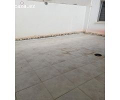 API LUNA INMOBILIARIA VENDE PISO CON PATIO PRIVADO
