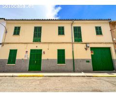 CASA DE PUEBLO A REFORMAR CON TERRAZA, PATIO Y GARAJE - SA POBLA