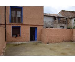 Casa de Pueblo en Venta en Burbáguena, Teruel