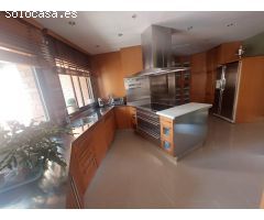 CHALET EN RUISEÑORES.