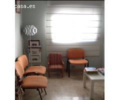 ¡Oportunidad Única de Alquiler de Oficina en el Corazón de Badajoz!*
