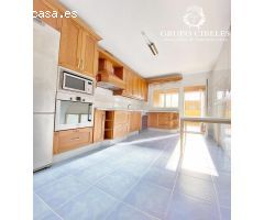 SE VENDE ESPECTACULAR TRÍPLEX MUY CERCA DE AVENIDA DEL MEDITERRANEO