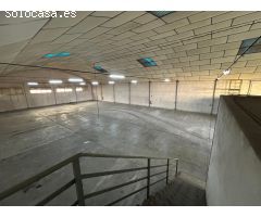 Nave en polígono El Tiro: 800 m² construidos y 2.000 m² de parcela