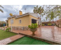 CHALET EN VENTA SOL Y LUZ!!