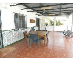 CHALET CON PISCINA, BARBACOA, TRASTERO Y ZONA DE HUERTO. MUY BUENAS VISTAS