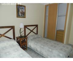 CHALET CON PISCINA, BARBACOA, TRASTERO Y ZONA DE HUERTO. MUY BUENAS VISTAS