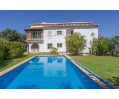 CHALET CON 2 VIVIENDAS, PISCINA, BARBACOA Y BOSQUE PRIVADO