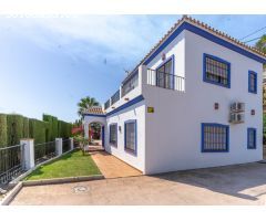 CHALET CON PISCINA Y BARBACOA. ESPECTACULARES VISTAS