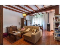 CHALET CON PISCINA Y BARBACOA. ESPECTACULARES VISTAS