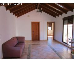 CASA DE CAMPO CON BARBACOA Y BUENAS VISTAS EN PARCELA COMPARTIDA CON OTRA CASA. ZONA TRANQUILA
