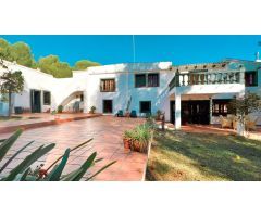 ESPECTACULAR VILLA CON VISTAS AL MAR EN DENIA