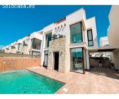 VILLA DE LUJO KEY READY EN CIUDAD QUESADA