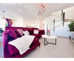 ESPECTACULAR CHALET ADOSADO EN ROJALES