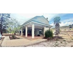 GRAN CHALET EN HONDÓN DE LAS NIEVES