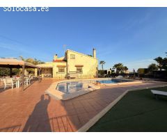 Exclusivo chalet en Peña de Las Águilas con nave independiente, piscina y placas solares