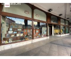 En Burgos. Se alquila mítico local en Plaza mayor