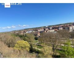 En Burgos. Avda. Arlanzón. Espectacular piso de cuatro dormitorios. Orientación sur