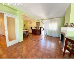 Chalet en Venta con piscina privada y cochera